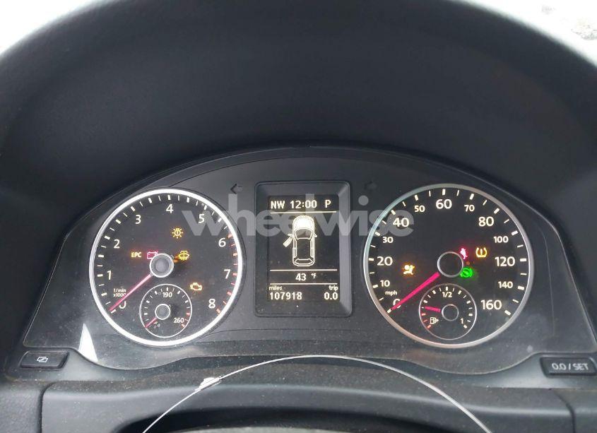 Photo 7 of 2011 Volkswagen Tiguan SE (VIN WVGAV7AXXBW000903)