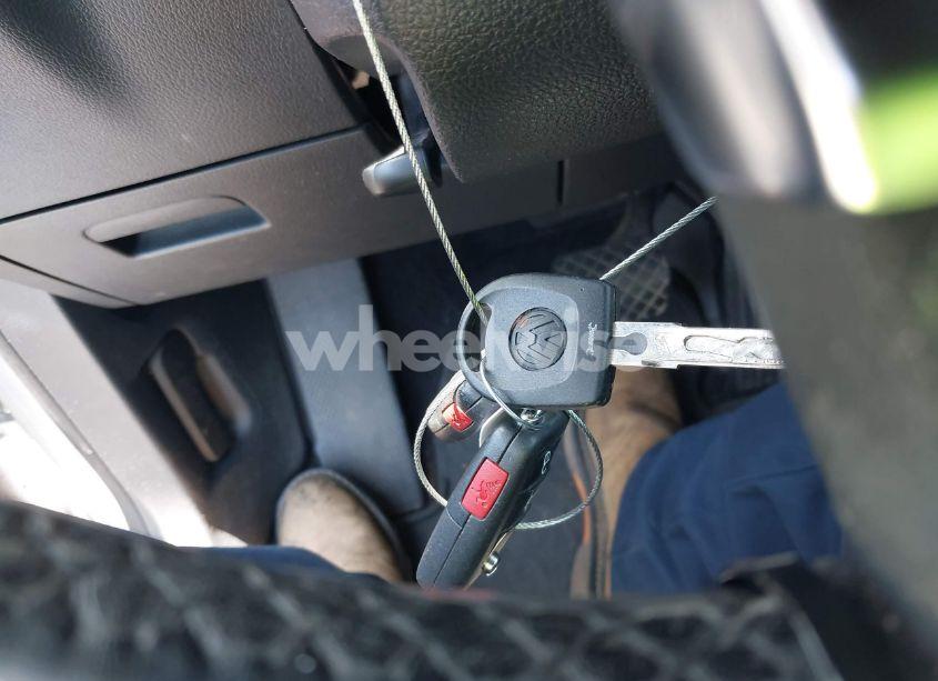 Photo 11 of 2011 Volkswagen Tiguan SE (VIN WVGAV7AXXBW511253)