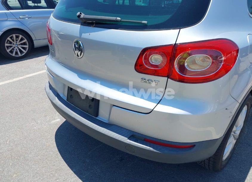 Photo 6 of 2011 Volkswagen Tiguan SE (VIN WVGAV7AXXBW511253)