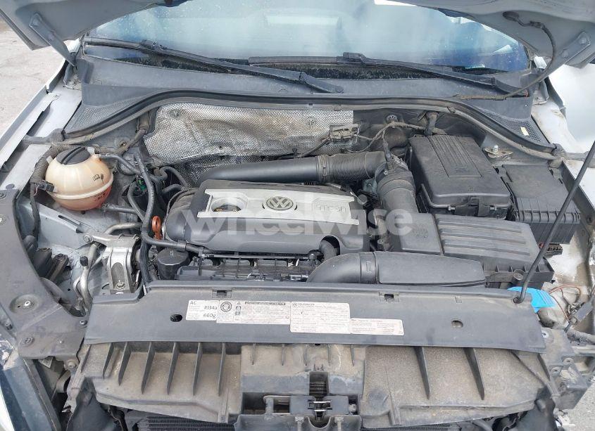 Photo 10 of 2012 Volkswagen Tiguan S (VIN WVGAV7AXXCW588657)