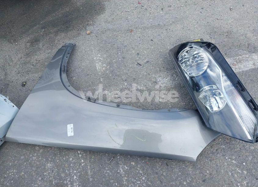 Photo 12 of 2012 Volkswagen Tiguan S (VIN WVGAV7AXXCW588657)