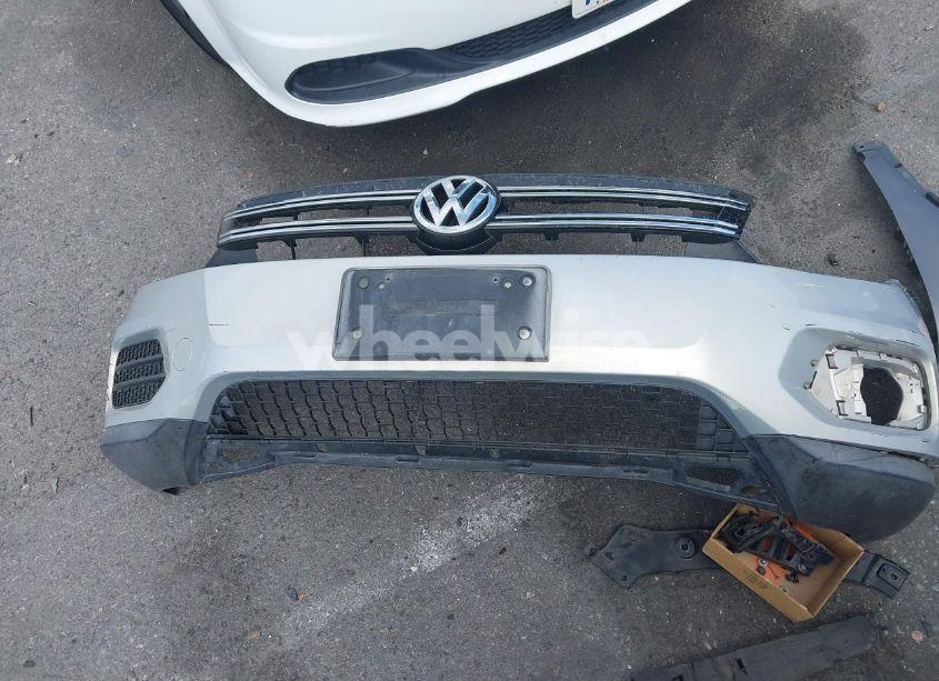 Photo 13 of 2012 Volkswagen Tiguan S (VIN WVGAV7AXXCW588657)