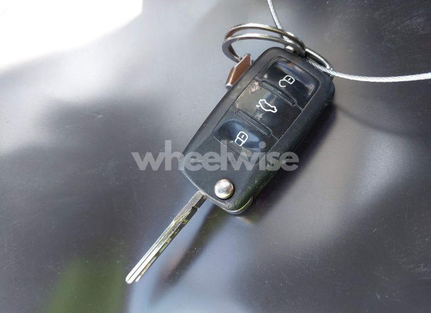 Photo 11 of 2013 Volkswagen Tiguan S/SE/SEL (VIN WVGAV7AXXDW542019)