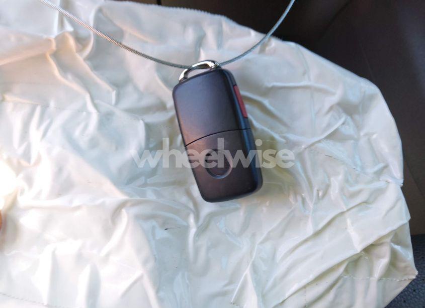 Photo 11 of 2016 Volkswagen Tiguan SE (VIN WVGAV7AXXGW537679)