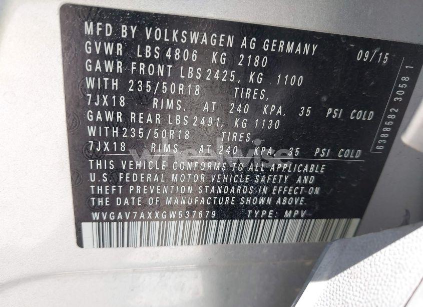 Photo 9 of 2016 Volkswagen Tiguan SE (VIN WVGAV7AXXGW537679)