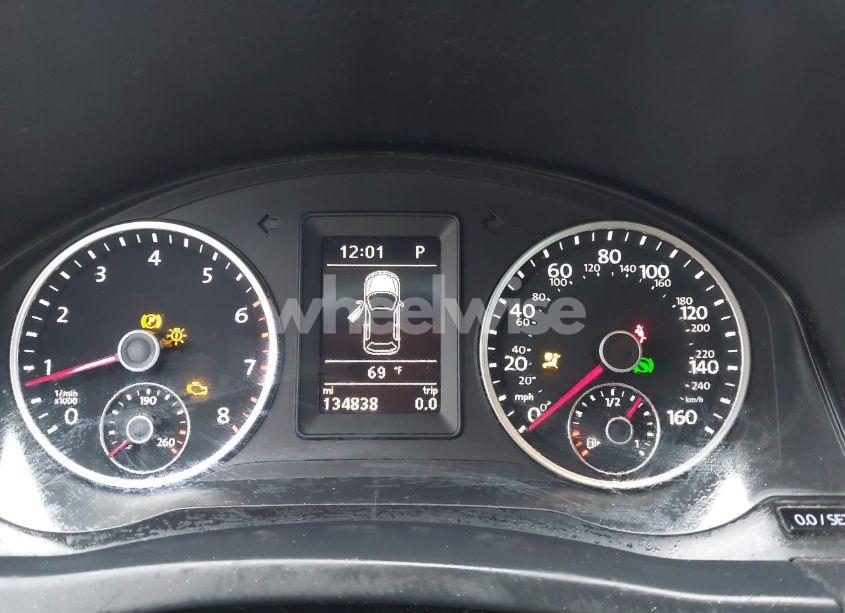 Photo 7 of 2016 Volkswagen Tiguan S (VIN WVGAV7AXXGW610355)