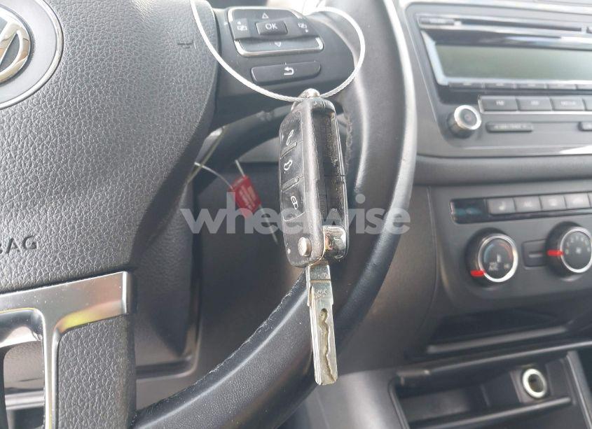 Photo 11 of 2014 Volkswagen Tiguan SE (VIN WVGBV3AX0EW589381)