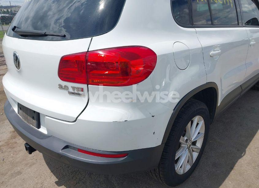 Photo 17 of 2014 Volkswagen Tiguan SE (VIN WVGBV3AX0EW589381)