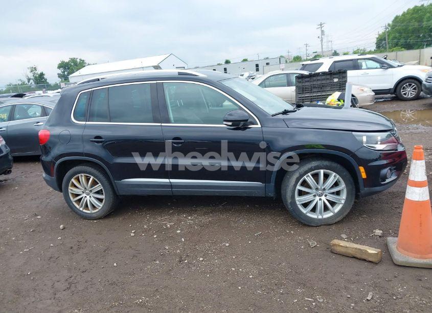 Photo 13 of 2014 Volkswagen Tiguan SE (VIN WVGBV3AX1EW576722)