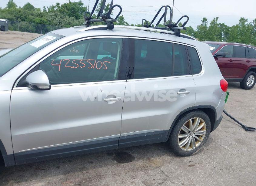 Photo 13 of 2014 Volkswagen Tiguan SEL (VIN WVGBV3AX3EW546525)