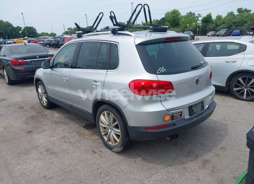 Photo 3 of 2014 Volkswagen Tiguan SEL (VIN WVGBV3AX3EW546525)