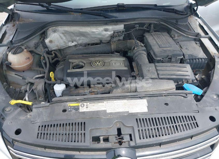 Photo 9 of 2014 Volkswagen Tiguan SEL (VIN WVGBV3AX3EW546525)