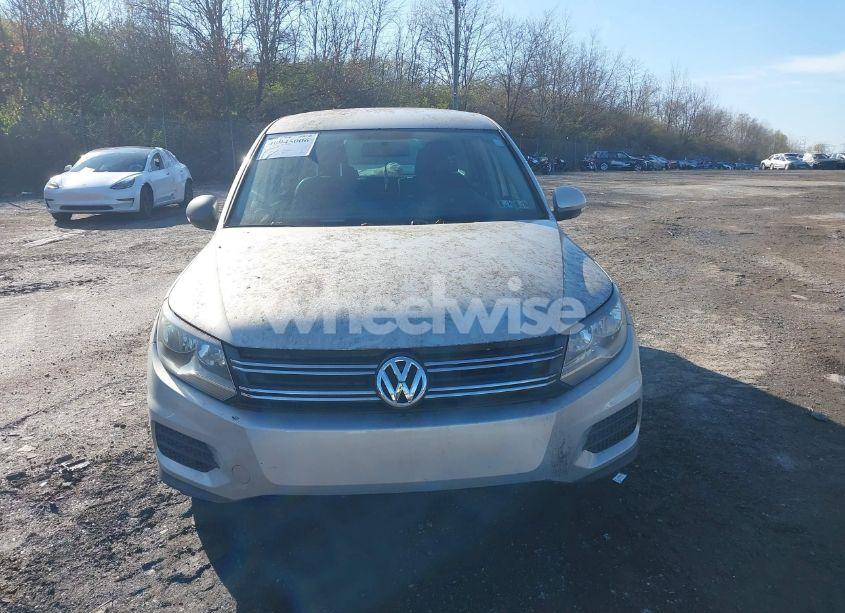 Photo 11 of 2014 Volkswagen Tiguan SE (VIN WVGBV3AX4EW526347)