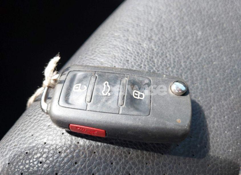 Photo 11 of 2014 Volkswagen Tiguan SE (VIN WVGBV3AX4EW544881)