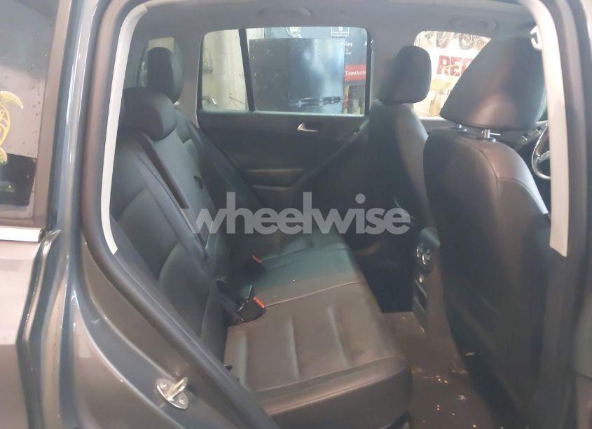 Photo 8 of 2014 Volkswagen Tiguan SEL (VIN WVGBV3AX6EW545157)