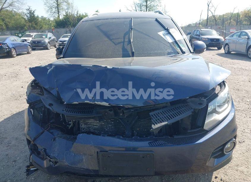 Photo 12 of 2014 Volkswagen Tiguan R-LINE (VIN WVGBV3AX7EW545538)