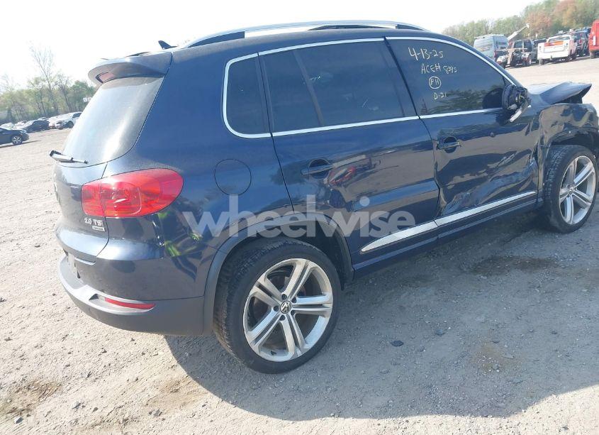 Photo 4 of 2014 Volkswagen Tiguan R-LINE (VIN WVGBV3AX7EW545538)