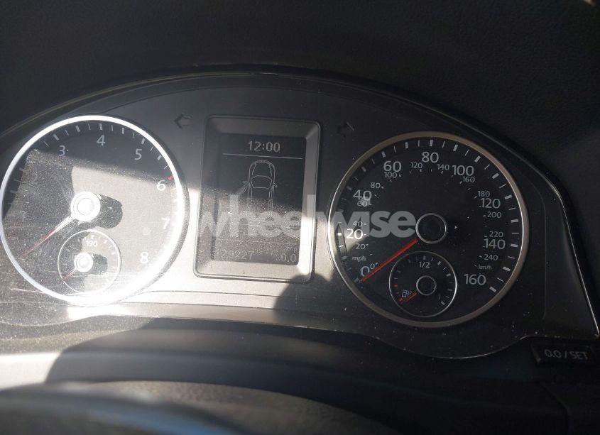 Photo 7 of 2014 Volkswagen Tiguan R-LINE (VIN WVGBV3AX7EW545538)