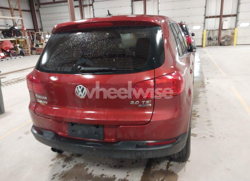 Photo 16 of 2014 Volkswagen Tiguan S (VIN WVGBV3AXXEW045826)