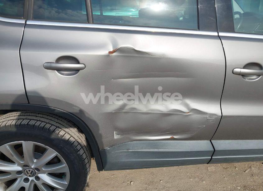 Photo 6 of 2009 Volkswagen Tiguan SE/SEL (VIN WVGBV75N99W519867)