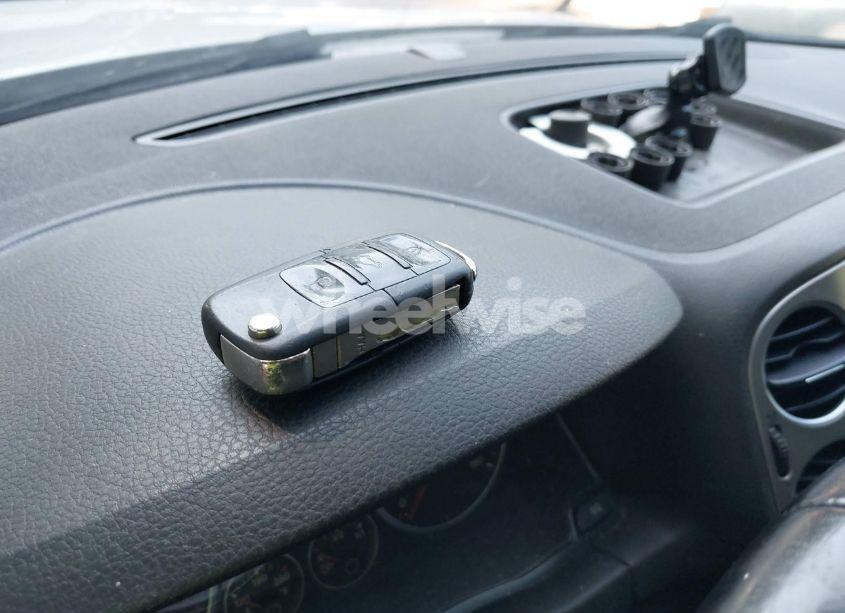 Photo 11 of 2009 Volkswagen Tiguan SE/SEL (VIN WVGBV75NX9W521370)