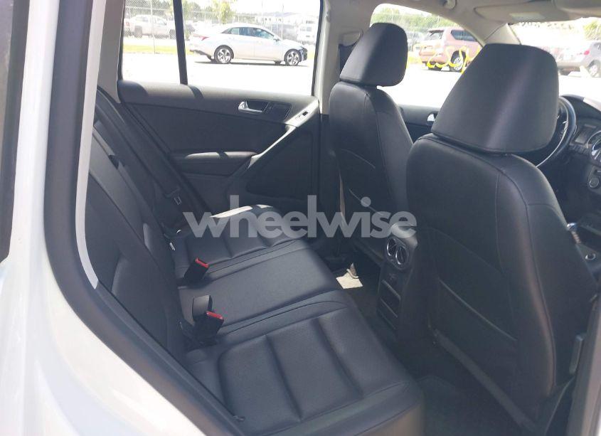 Photo 8 of 2016 Volkswagen Tiguan S (VIN WVGBV7AX0GW574602)