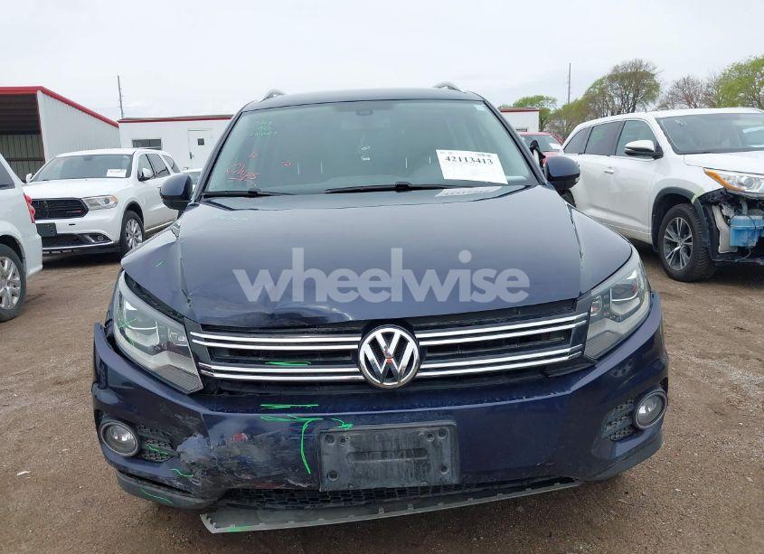 Photo 12 of 2016 Volkswagen Tiguan SEL (VIN WVGBV7AX0GW614760)