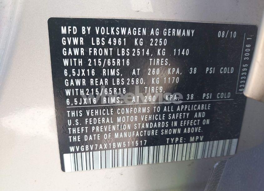 Photo 9 of 2011 Volkswagen Tiguan S (VIN WVGBV7AX1BW511517)