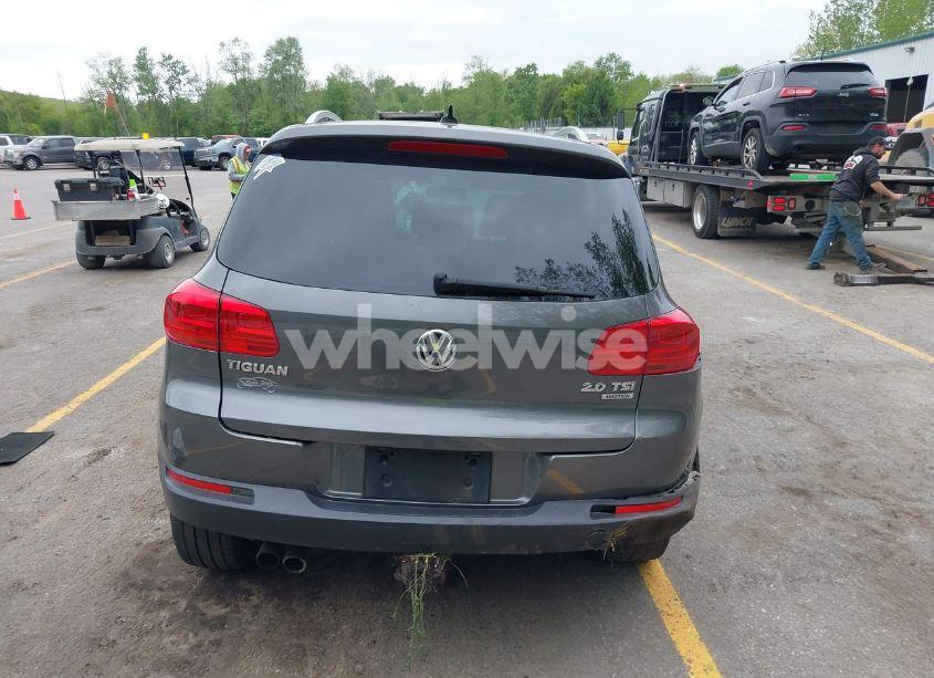 Photo 16 of 2012 Volkswagen Tiguan SE (VIN WVGBV7AX1CW095230)