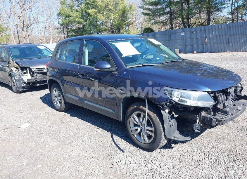 2012 Volkswagen Tiguan S (VIN WVGBV7AX1CW531123) main photo