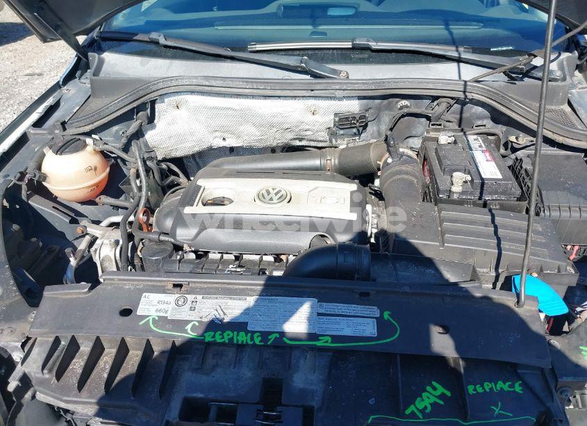 Photo 10 of 2012 Volkswagen Tiguan S (VIN WVGBV7AX1CW531123)