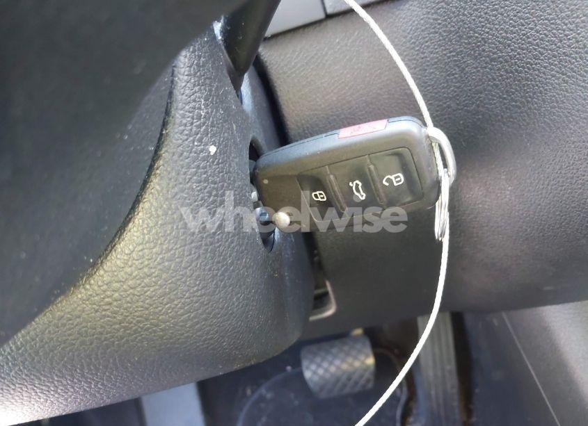 Photo 11 of 2012 Volkswagen Tiguan S (VIN WVGBV7AX1CW531123)