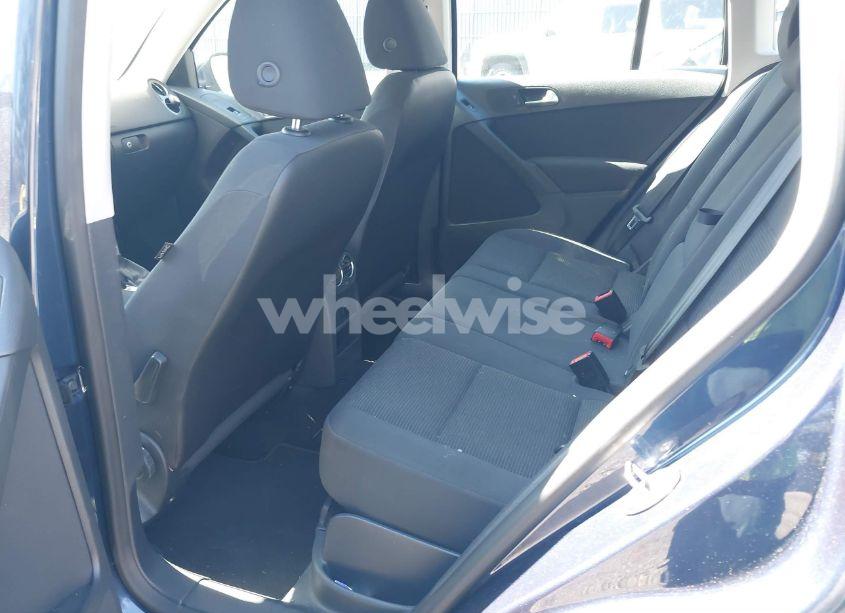 Photo 8 of 2012 Volkswagen Tiguan S (VIN WVGBV7AX1CW531123)