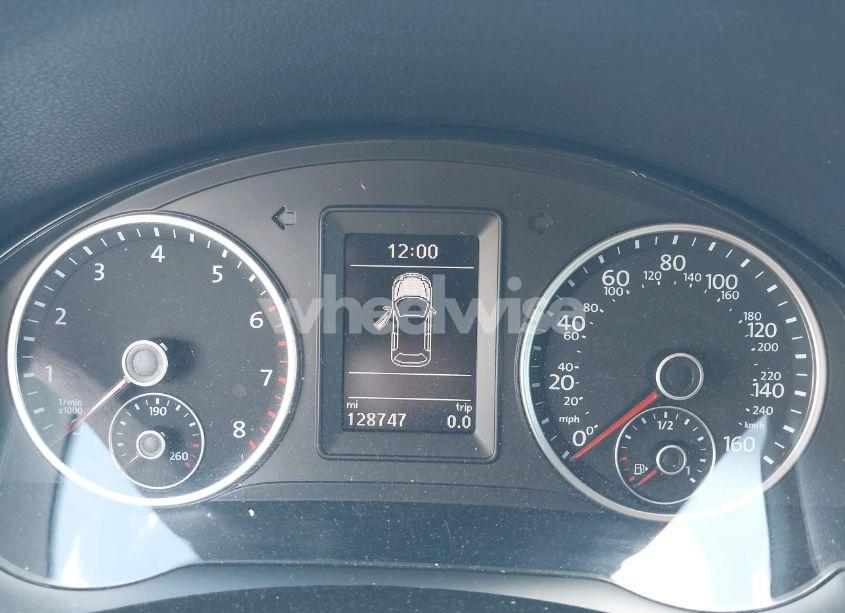 Photo 7 of 2016 Volkswagen Tiguan R-LINE (VIN WVGBV7AX1GW023157)