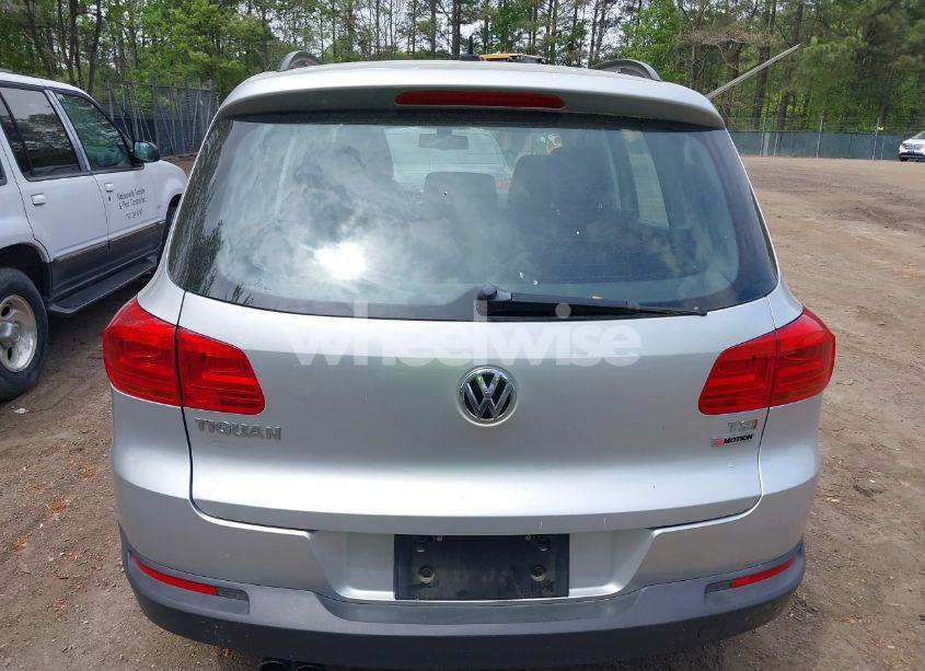 Photo 16 of 2016 Volkswagen Tiguan S (VIN WVGBV7AX1GW523335)