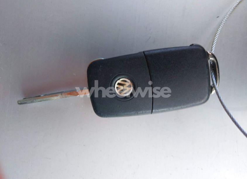 Photo 11 of 2011 Volkswagen Tiguan SE (VIN WVGBV7AX2BW501353)