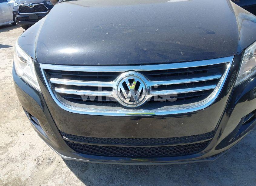 Photo 6 of 2011 Volkswagen Tiguan SE (VIN WVGBV7AX2BW501353)