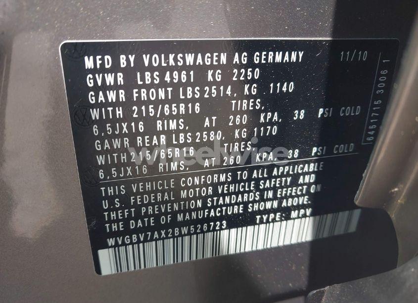Photo 9 of 2011 Volkswagen Tiguan S (VIN WVGBV7AX2BW526723)