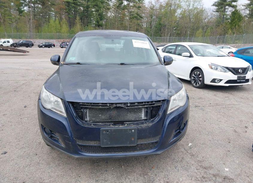 Photo 6 of 2011 Volkswagen Tiguan S (VIN WVGBV7AX3BW511017)