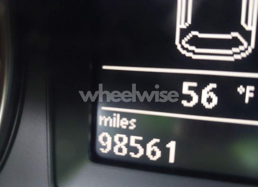 Photo 16 of 2011 Volkswagen Tiguan SE (VIN WVGBV7AX3BW557852)