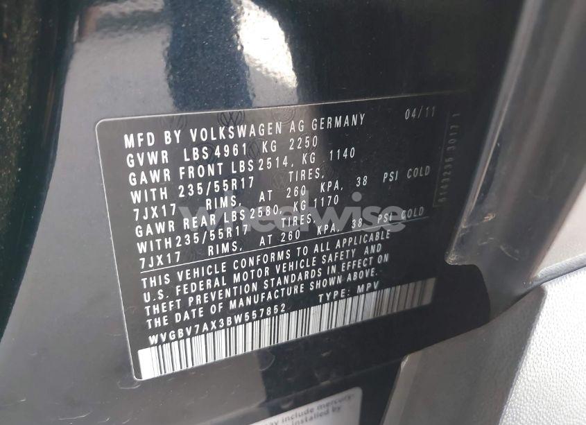 Photo 9 of 2011 Volkswagen Tiguan SE (VIN WVGBV7AX3BW557852)