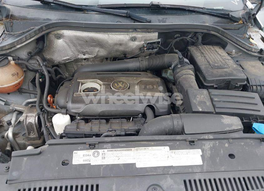 Photo 10 of 2012 Volkswagen Tiguan SE (VIN WVGBV7AX3CW540311)