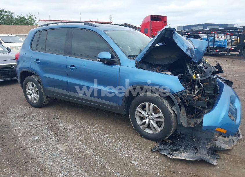 2017 Volkswagen Tiguan 2.0T S (VIN WVGBV7AX3HW511754) main photo