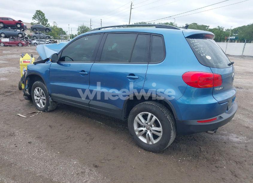 Photo 3 of 2017 Volkswagen Tiguan 2.0T S (VIN WVGBV7AX3HW511754)