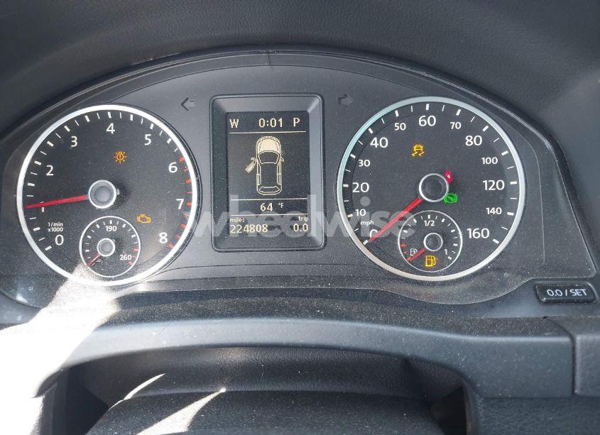 Photo 7 of 2011 Volkswagen Tiguan SE (VIN WVGBV7AX4BW528845)