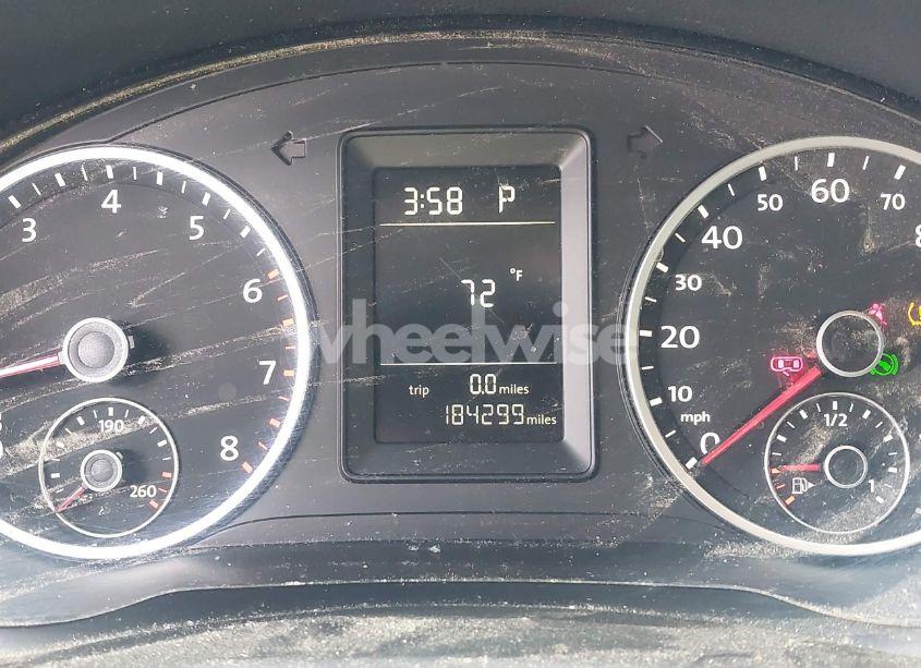 Photo 7 of 2011 Volkswagen Tiguan S (VIN WVGBV7AX5BW548053)