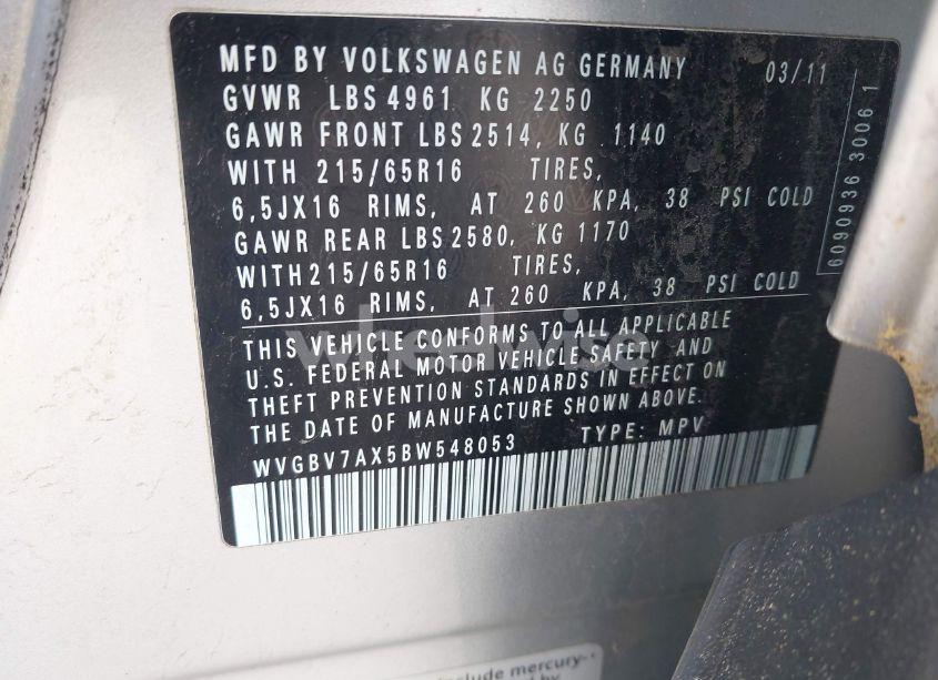 Photo 9 of 2011 Volkswagen Tiguan S (VIN WVGBV7AX5BW548053)