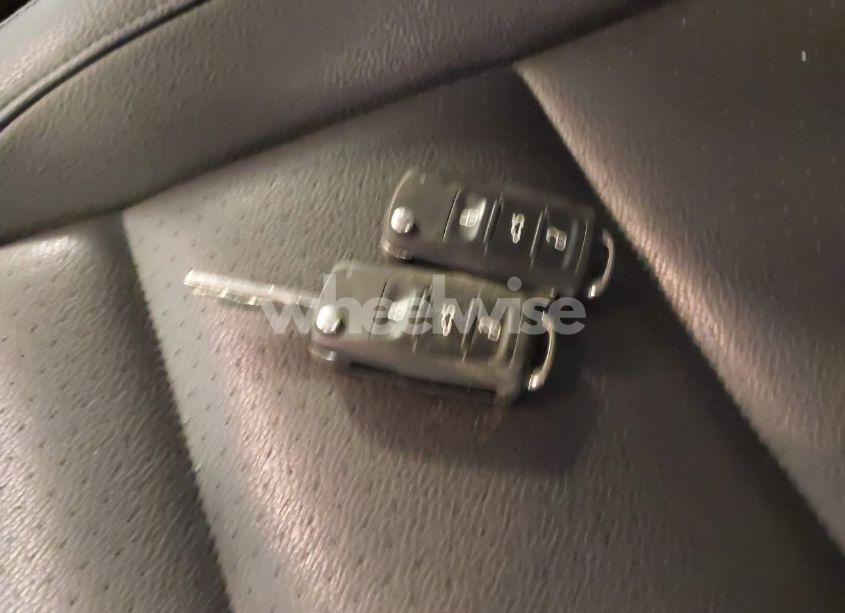 Photo 11 of 2012 Volkswagen Tiguan SE (VIN WVGBV7AX6CW093750)