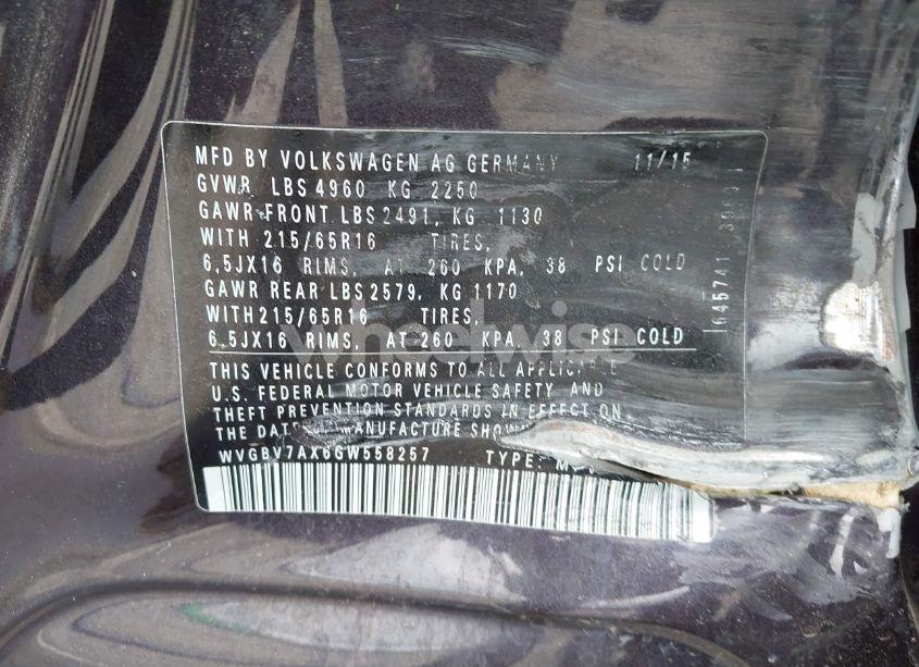 Photo 9 of 2016 Volkswagen Tiguan S (VIN WVGBV7AX6GW558257)