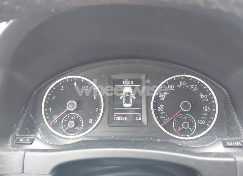 Photo 7 of 2016 Volkswagen Tiguan S (VIN WVGBV7AX6GW584857)